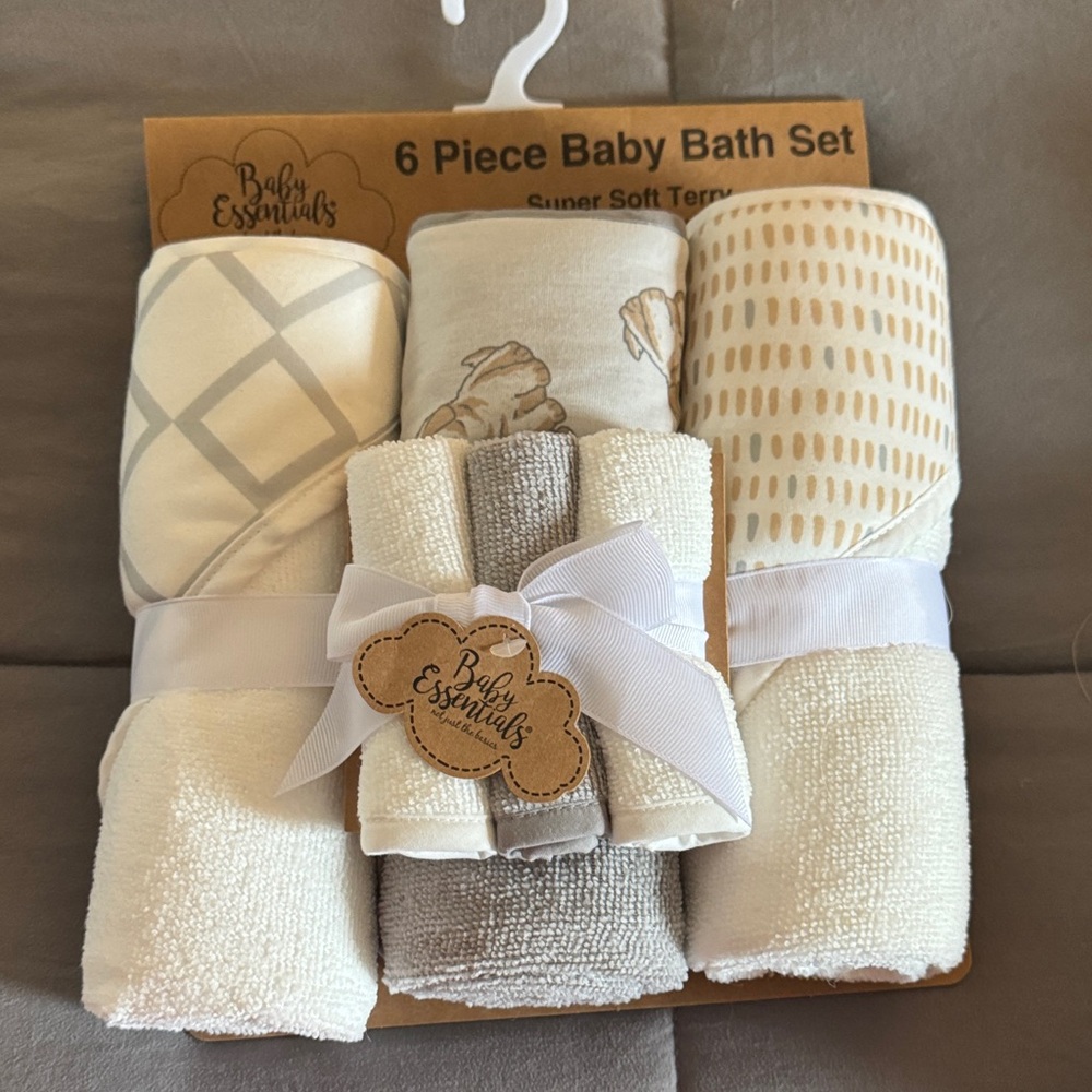 Baby Essentials Soft Terry Bath Set in Cream and Gray
